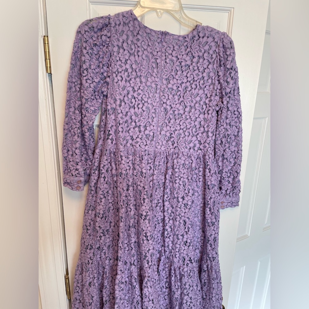 Tiered midi lace dress